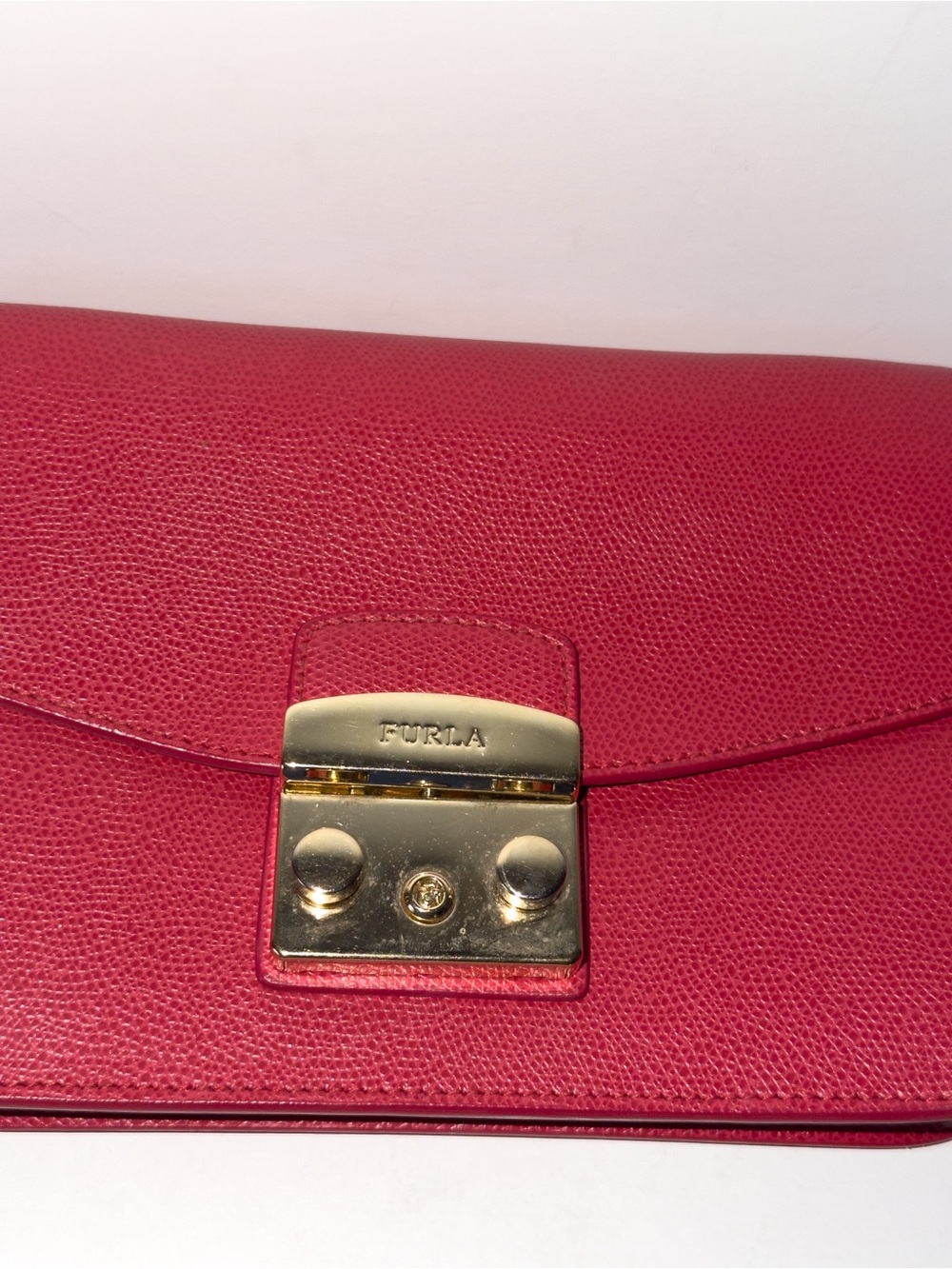 Furla Red Leather Crossbody Bag with Gold Hardware Classic Minimalist - Picture 3 of 7